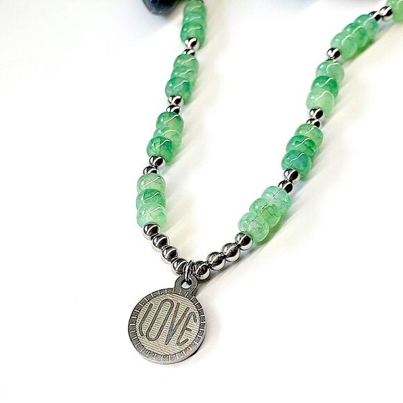 NEW Silver and Green Aventurine Love Necklace - Picture 1 of 8